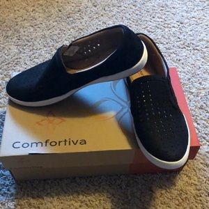 Black Confortiva Lyra shoe